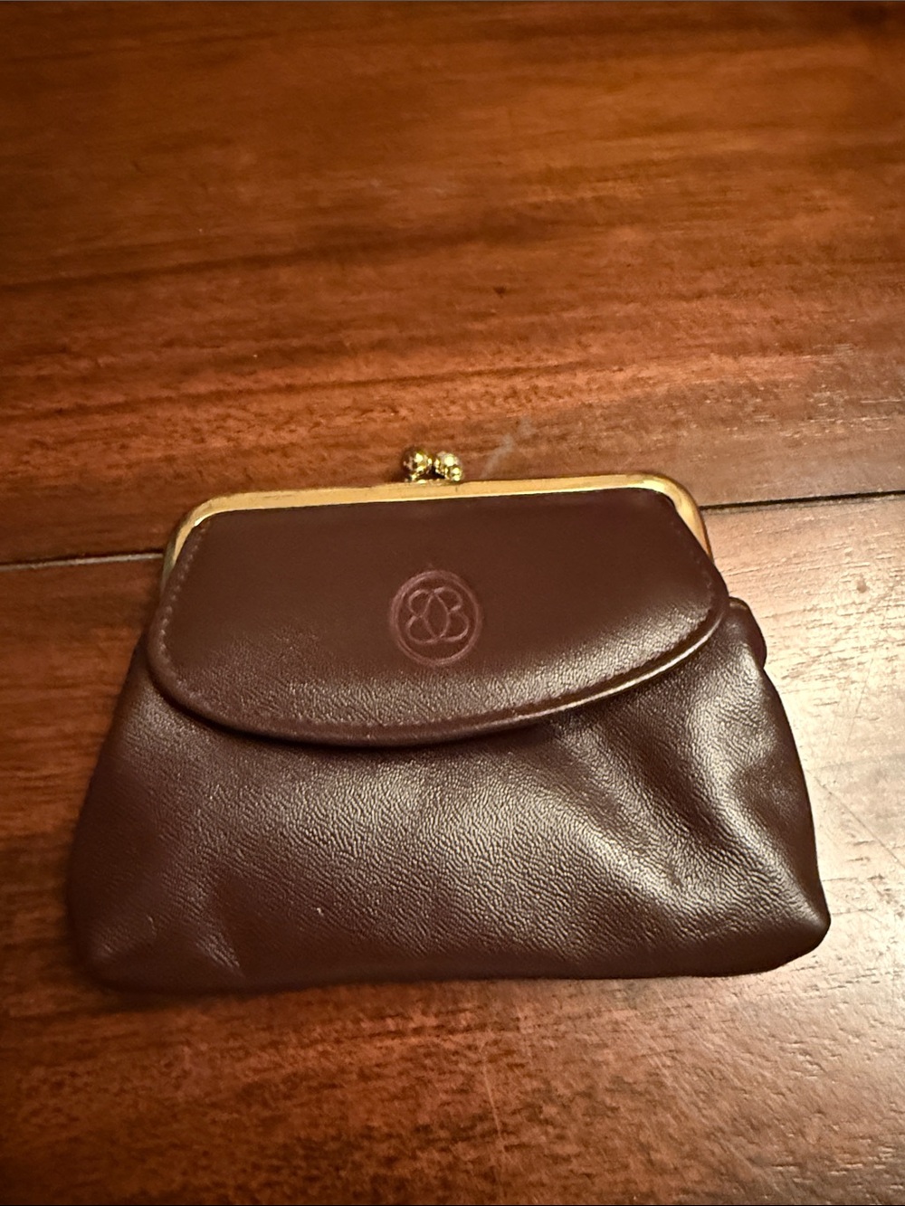 Buxton Brown Leather Kiss-Lock Coin Wallet